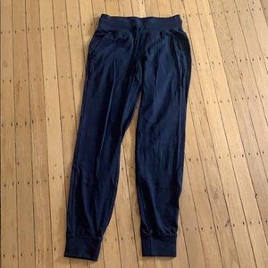 Lululemon Joggers size 4